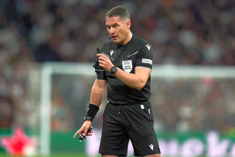 Istvan Kovacs. FOTO: Imago Istvan Kovacs arbitrează finala Ligii Campionilor dintre PSG și Inter Milano! E al treilea român care are această onoare