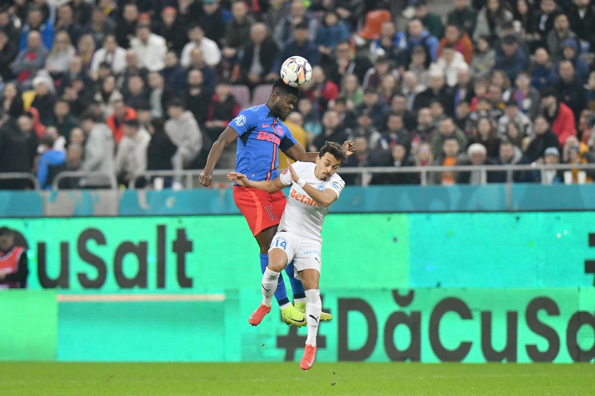 FCSB - Universitatea Craiova, imagini din prima repriză