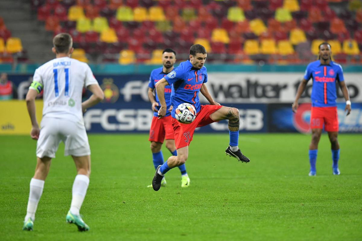 FCSB - Universitatea Craiova, imagini din prima repriză