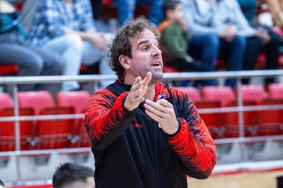 Imagini memorabile cu fostul antrenor al lui Dinamo București, ajuns în Turcia, la Bursaspor: „Un an complicat pentru mine”