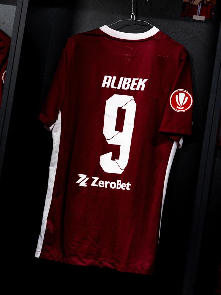 CFR Cluj - Dinamo, imagini înaintea partidei din Gruia, etapa 30 // FOTO: Facebook @Fotbal Club CFR 1907 CLUJ﻿