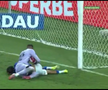 23 de eliminări, scene de o SĂLBĂTICIE rară » Pumni și picioare între jucători, portarul dat cu capul de bară!
