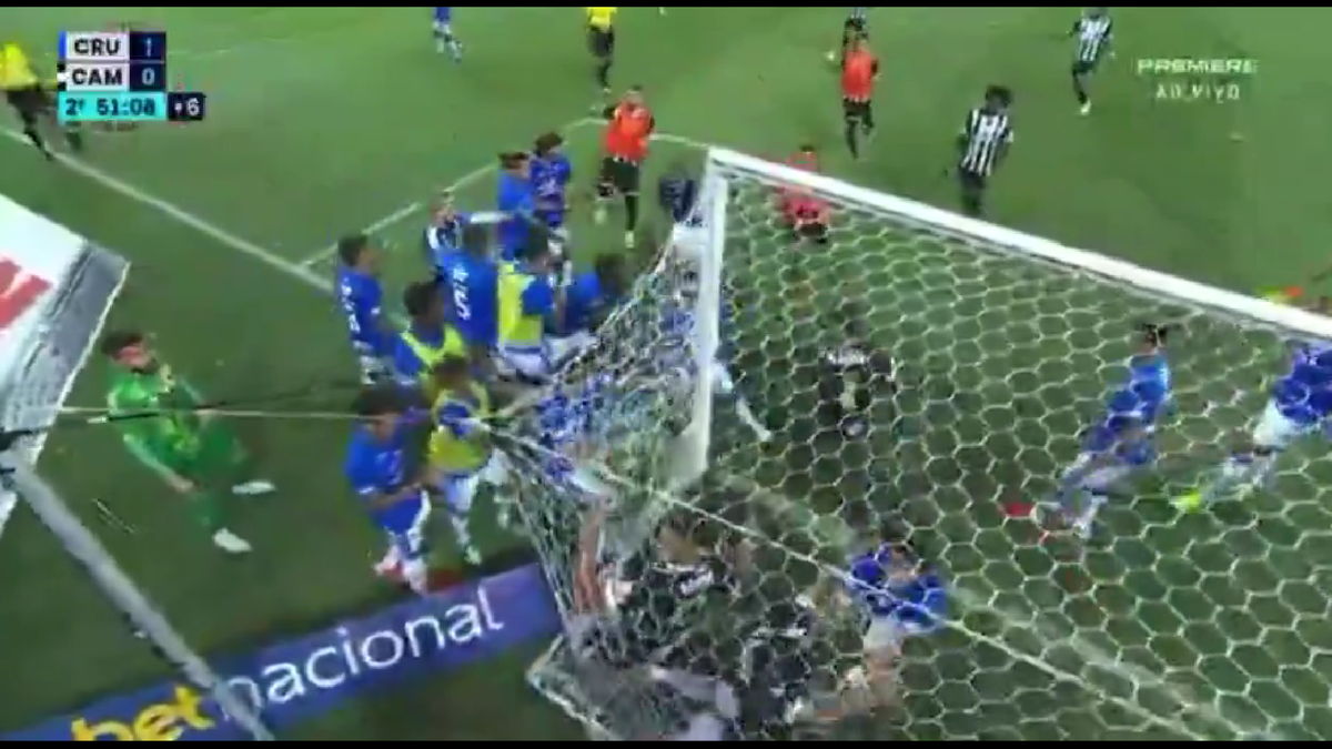 Bătaia din Cruzeiro - Atletico Mineiro