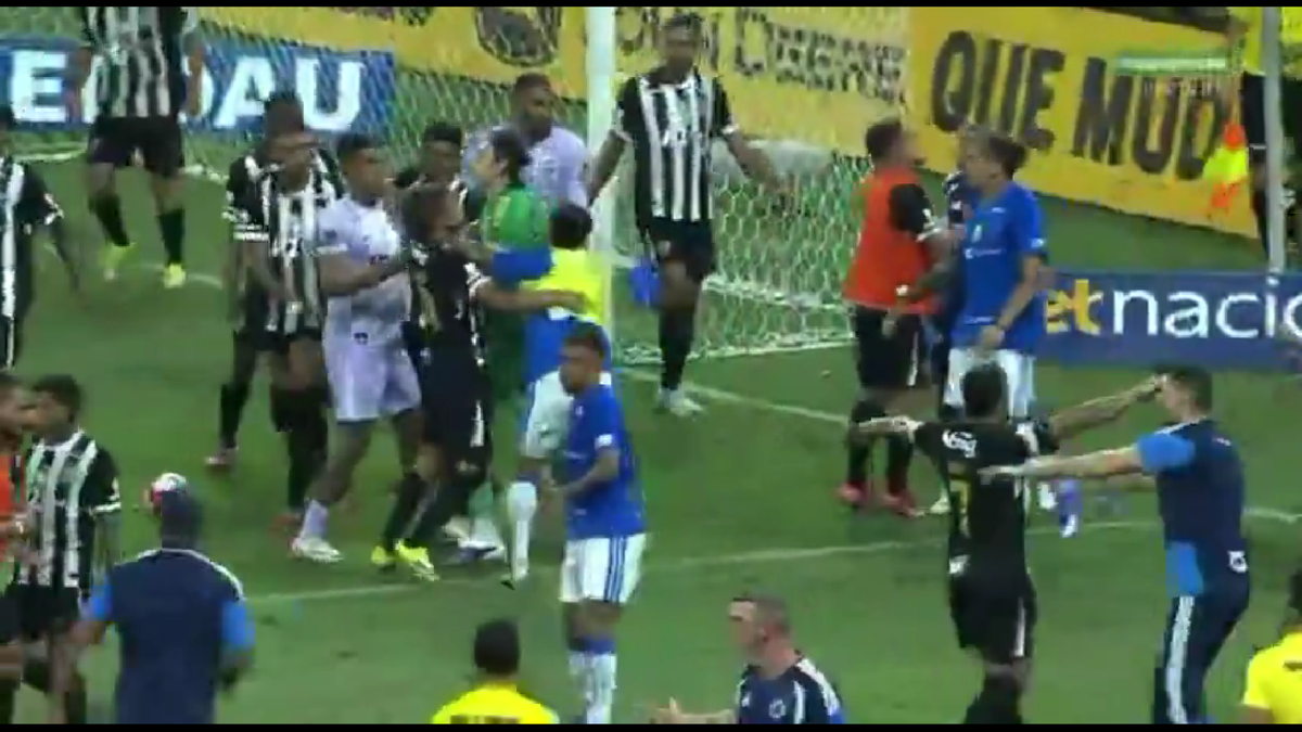 Bătaia din Cruzeiro - Atletico Mineiro
