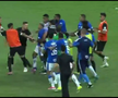 23 de eliminări, scene de o SĂLBĂTICIE rară » Pumni și picioare între jucători, portarul dat cu capul de bară!
