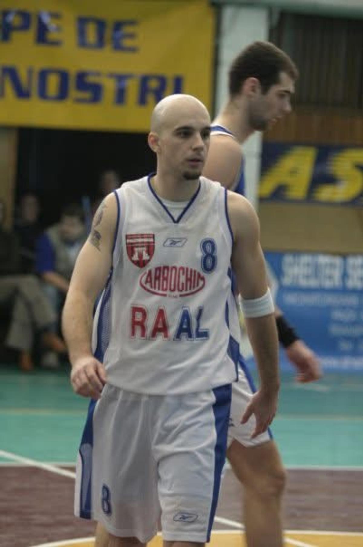 „GSP? Cumpăram pe vremuri teancuri de ziare” » După 20 de ani, primul străin din istoria clubului a asistat la U-BT – Steaua Roșie: „Îmi doresc din suflet să ajungă în Euroligă”