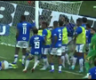 23 de eliminări, scene de o SĂLBĂTICIE rară » Pumni și picioare între jucători, portarul dat cu capul de bară!