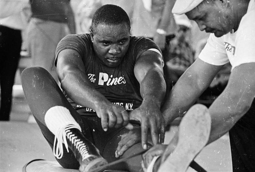 În 1962, Sonny Liston era un fost puşcăriaş manageriat de Mafie care cucerea titlul mondial după ce îl distrugea pe Floyd Patterson în 2 minute, foto: Guliver/gettyimgaes