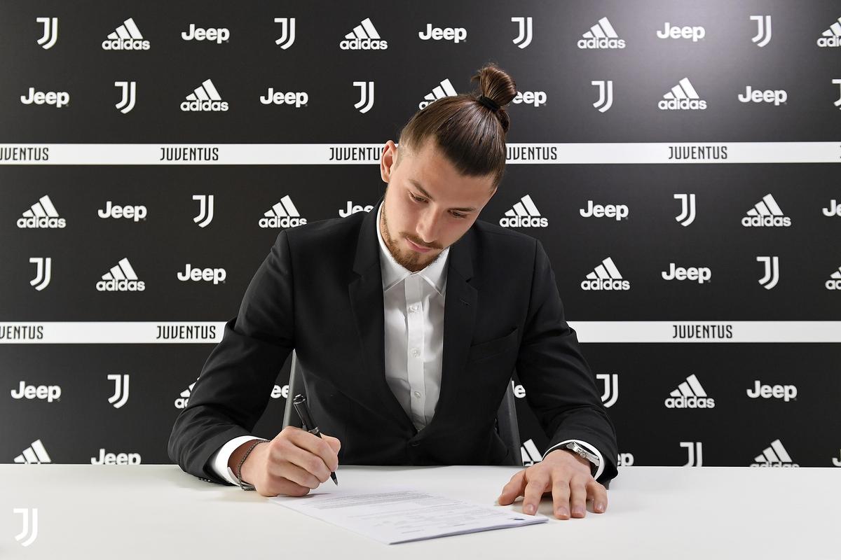 Radu Drăgușin, contract cu Juventus până în 2025