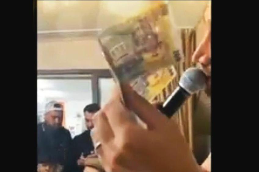 Show-ul pe manele de la petrecerea organizată cu ocazia zilei de naștere a lui Ricardo Grigore (22 de ani), la care au participat mai mulți dinamoviști, a fost criticat de doi foști jucători ai „câinilor”, din perioade diferite ale clubului.