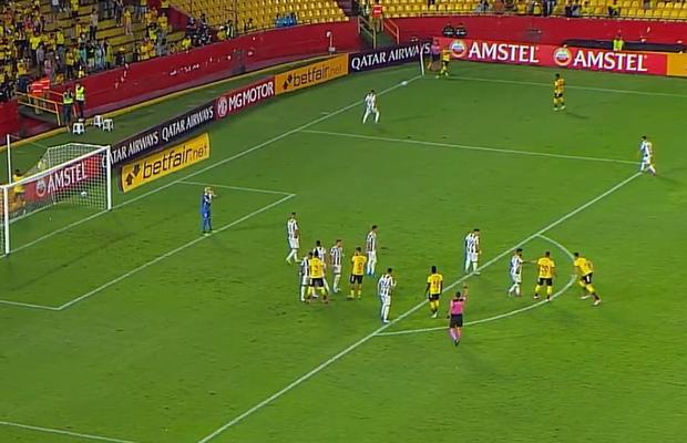 Budescu e invidios » Fotbalistul lui Barcelona SC a înscris printr-o execuție rarisimă