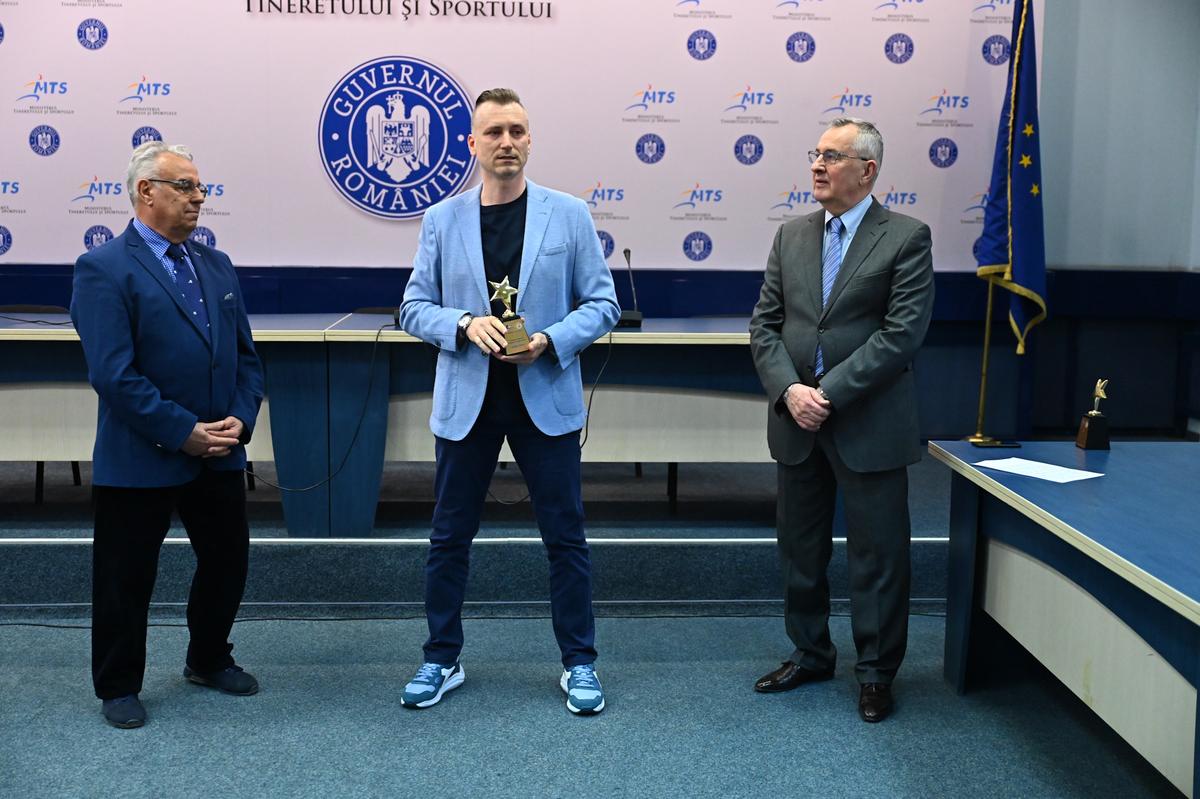 Hattrick GSP » Asociația Presei Sportive din România și-a decernat premiile: Ovidiu Ioanițoaia, Cătălin Țepelin și Radu Cosașu, laureații Gazetei
