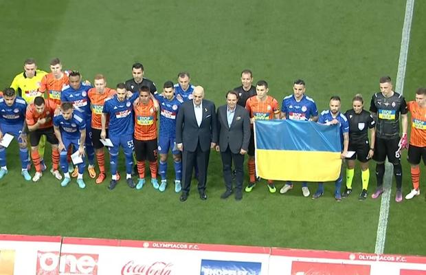 Șahtior - Olympiakos, amical în lacrimi » Numele orașelor bombardate de ruși, inscripționate pe tricouri