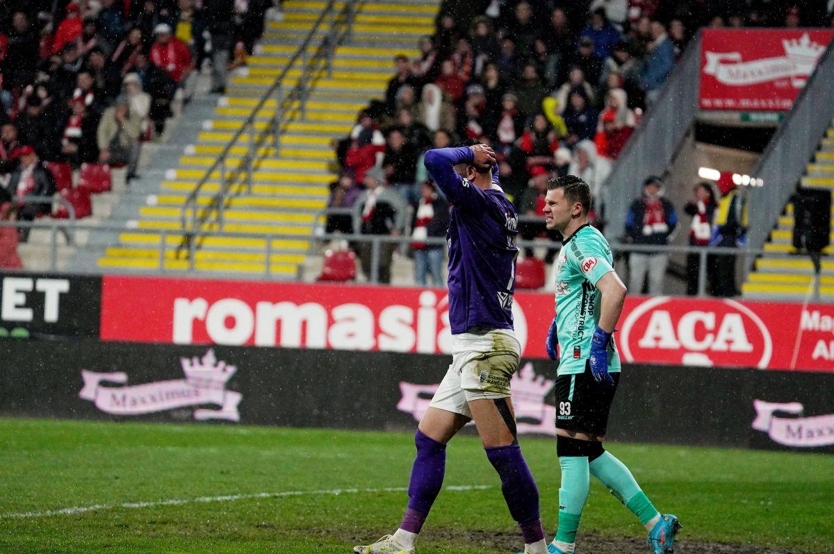 UTA - Rapid, într-o atmosferă senzațională » Stadion plin și o scenografie „furată” de la Tudor Chirilă: „Măcar o dată în viață”