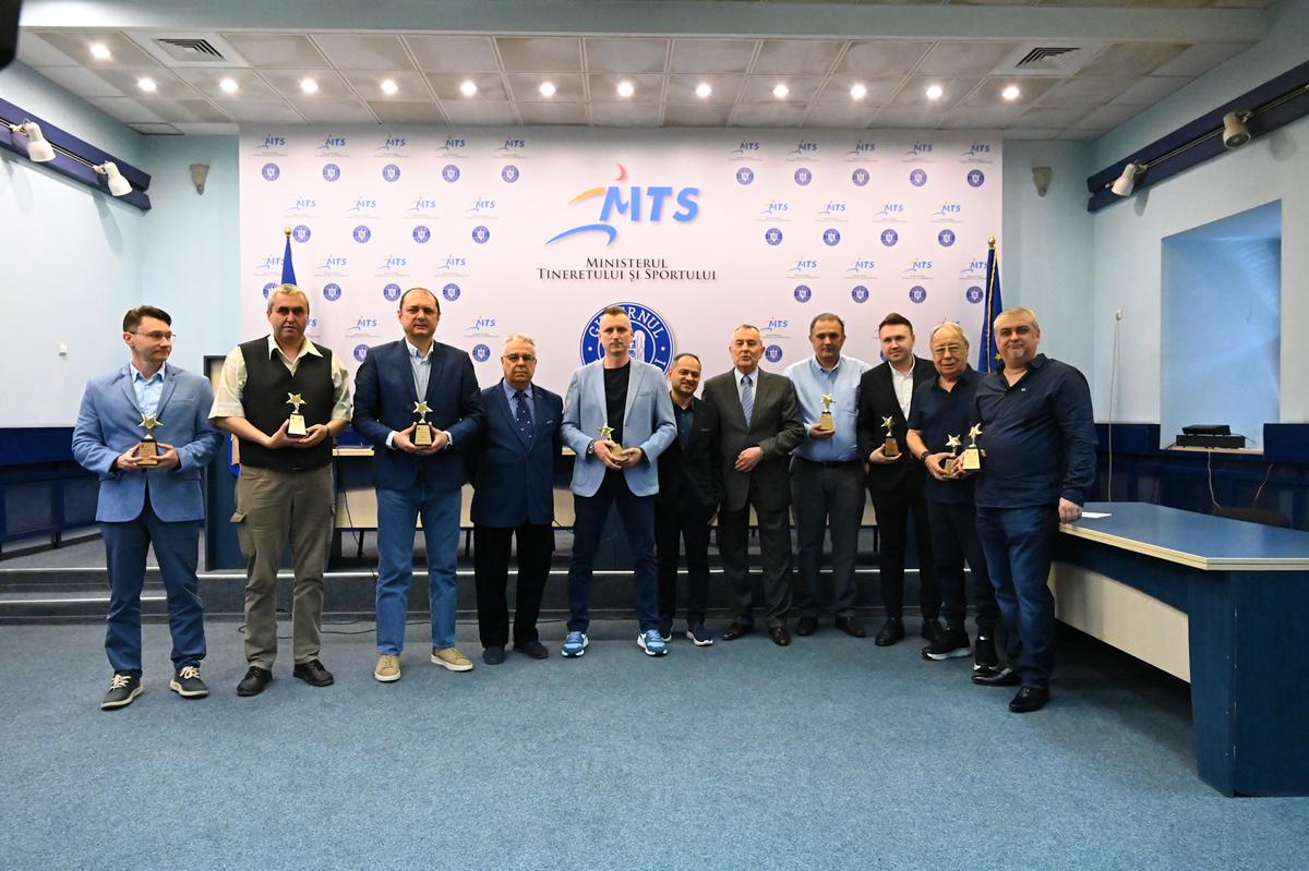 Hattrick GSP » Asociația Presei Sportive din România și-a decernat premiile: Ovidiu Ioanițoaia, Cătălin Țepelin și Radu Cosașu, laureații Gazetei