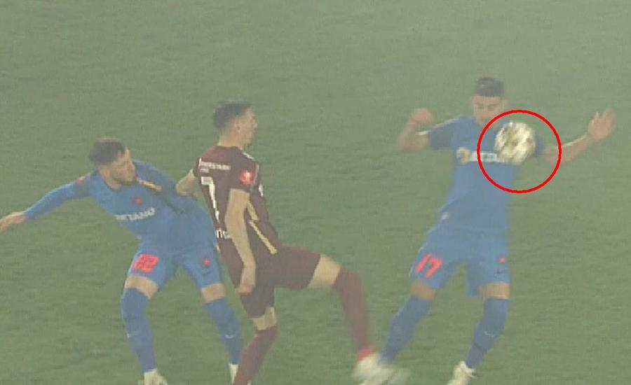 FOTO: Captură TV @Digi Sport 1 Derby complicat pentru Radu Petrescu și Istvan Kovacs » 3 penalty-uri cerute în prima repriză