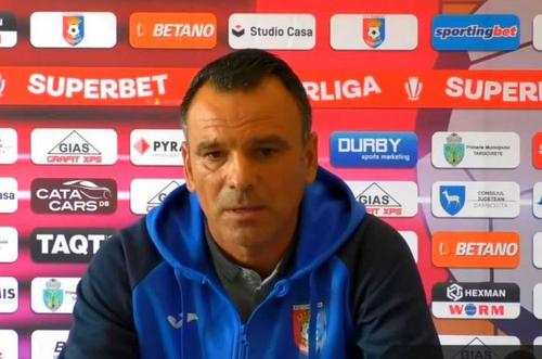 Anton Petrea (48 de ani), antrenorul celor de la Chindia Târgoviște, a comentat înfrângerea suferită de dâmbovițeni în ultimele minute, scor 1-2, împotriva lui Hermannstadt, în runda a treia din play-out-ul Superligii.