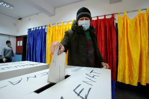 Primele cote pentru Alegerile Prezidențiale din anul 2024 au fost date publicității. Mircea Geoană (64 de ani), posibilul candidat din partea PSD, este marele favorit al bookmakerilor.