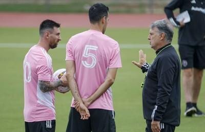 27 de persoane judecate în scandalul în care au fost menționați șefi de stat sau Lionel Messi