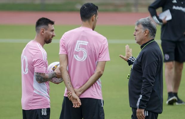 27 de persoane judecate în scandalul în care au fost menționați șefi de stat sau Lionel Messi