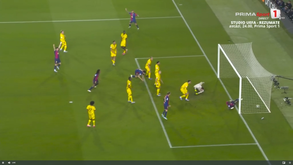 Golul lui Raphina din Barcelona - Borussia Dortmund