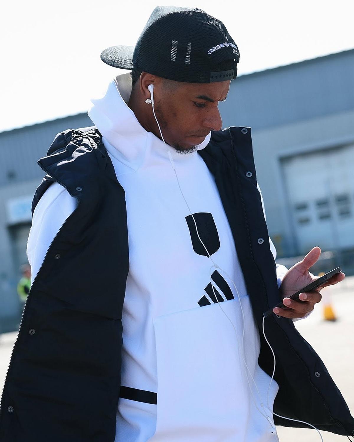 Jucătorii lui Aston Villa au decolat spre Paris