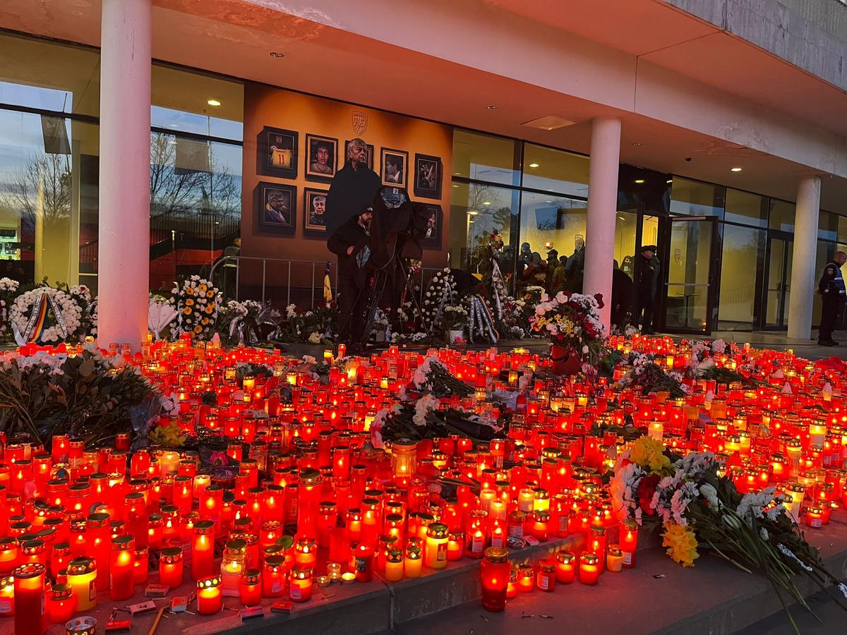 Românii își iau adio de la Mircea Lucescu