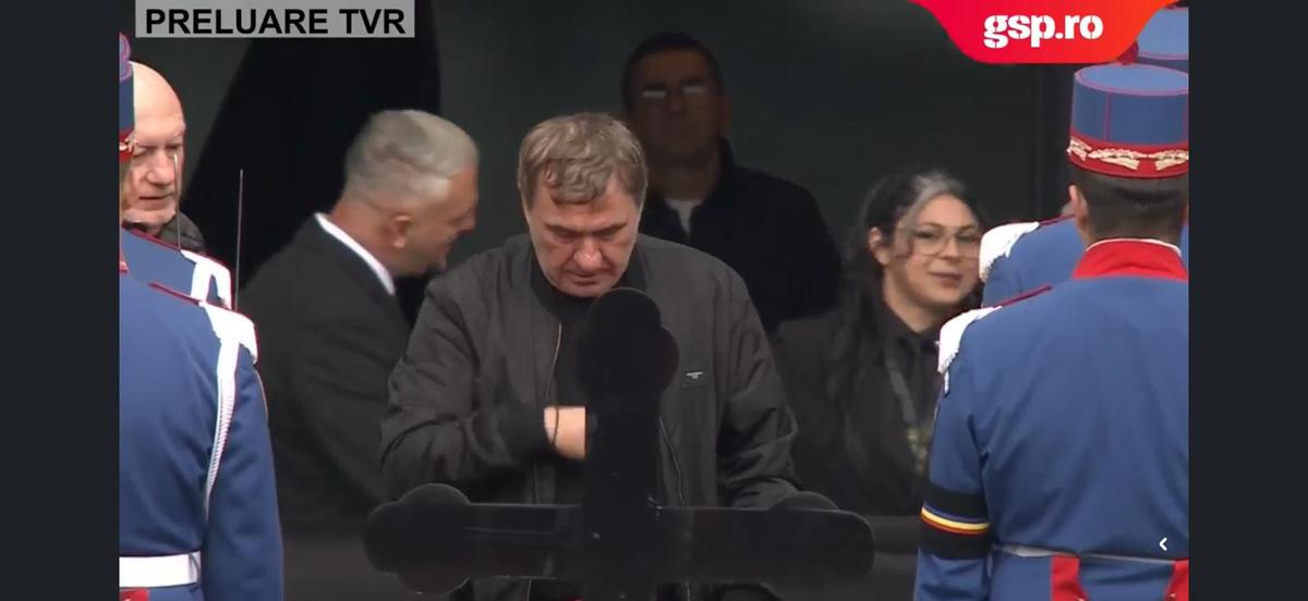 Gică Hagi a venit din nou la priveghiul lui Mircea Lucescu! „Regele”, în lacrimi lângă sicriu