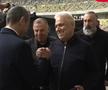 Jurnalistul turc care i-a pupat mâna lui Mircea Lucescu a făcut la fel cu Răzvan
