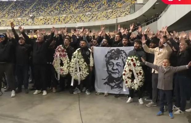 Fanii lui Dinamo i-au strigat numele lui Mircea Lucescu pentru ultima oară » Imagini sfâșietoare cu Răzvan Lucescu