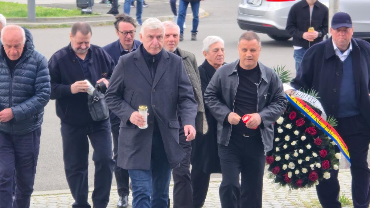 Sicriul lui Mircea Lucescu, ultima zi la Arena Națională » 15.000 de oameni au venit să-și ia rămas bun de la „Il Luce”: mâine are loc înmormântarea