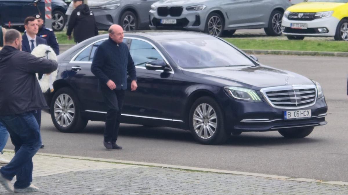 Priveghi în memoria lui Mircea Lucescu - 9 aprilie