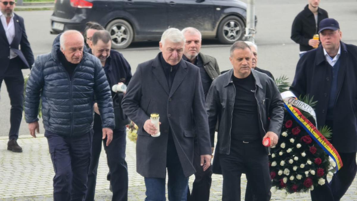 Sicriul lui Mircea Lucescu, ultima zi la Arena Națională » 15.000 de oameni au venit să-și ia rămas bun de la „Il Luce”: mâine are loc înmormântarea