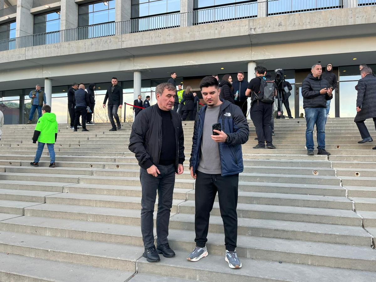 Gest de suflet în Parlamentul Moldovei pentru Mircea Lucescu