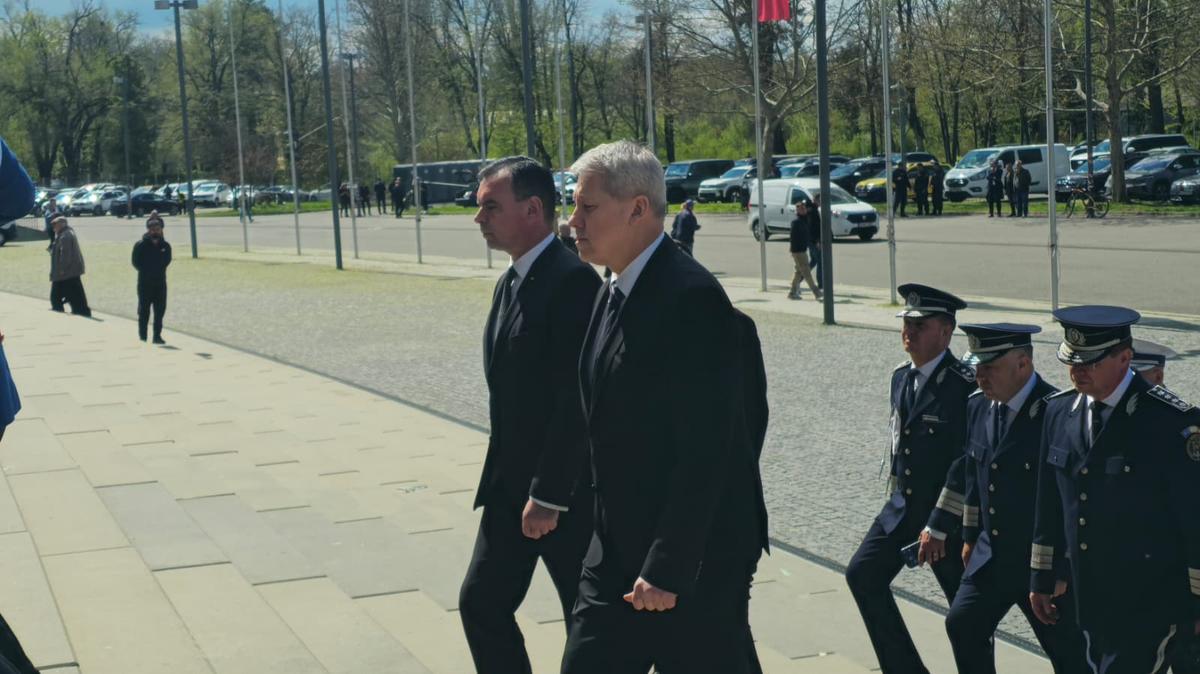 A doua zi de priveghi în memoria lui Mircea Lucescu