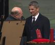 Acum 17 ani îl decora pe Mircea Lucescu, astăzi la priveghiul acestuia » Traian Băsescu: „Un singur cuvânt am de spus”