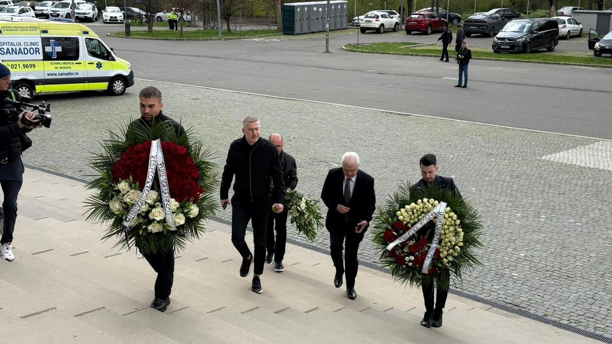 A doua zi de priveghi în memoria lui Mircea Lucescu