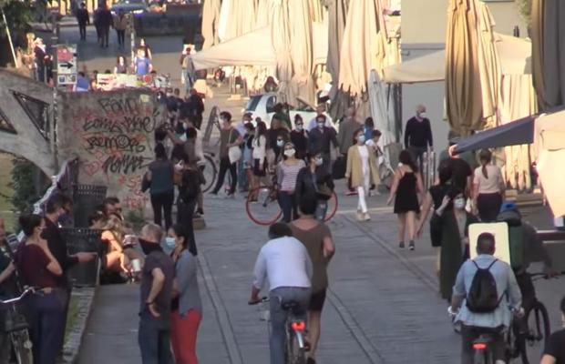 Avertisment în Italia, după eliminarea restricțiilor: „Fie lucrurile se schimbă, fie vă închid iar”