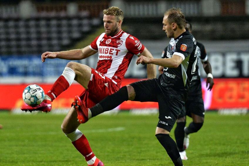 Adam Nemec a fost lovit de adversari în meciul cu Hermannstadt. FOTO: Cristi Preda