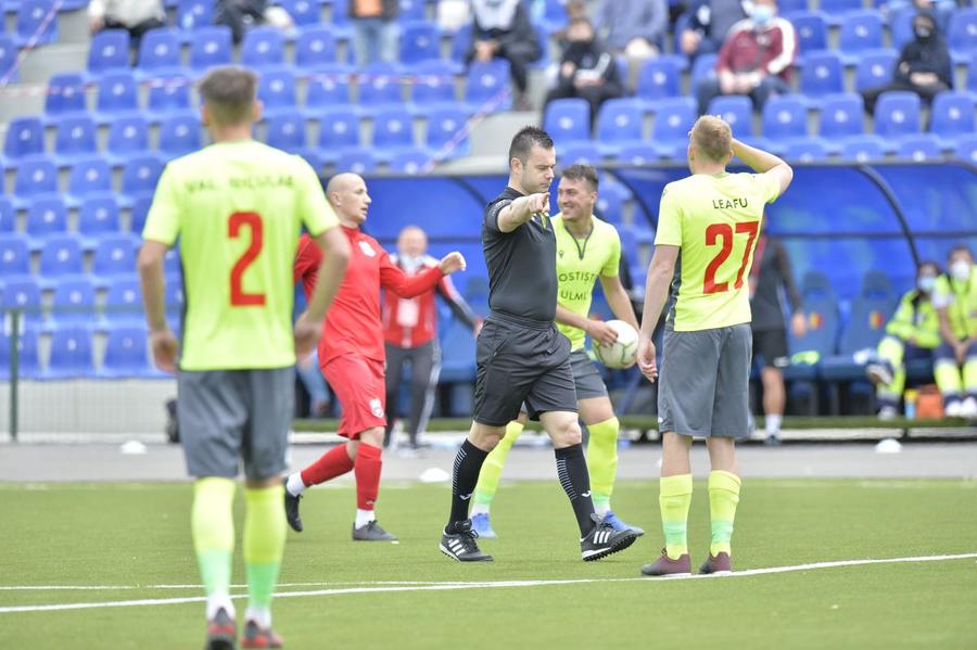 Moştiştea Ulmu - CSA Steaua 0-2 FOTO: Cristi Preda Arbitraje ca-n codru!