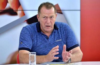 Helmuth Duckadam a povestit cele mai grele momente din viață: „Am rămas fără casă! După operație, aveam dureri groaznice și luam morfină din trei în trei ore”