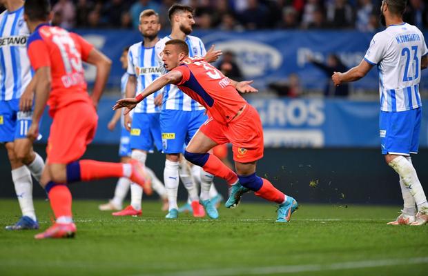 FCSB, salvată de defensivă în meciul cu Universitatea Craiova » Cine s-a remarcat la formația roș-albastră + 3 jucători au fost de nota 4