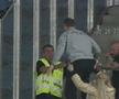 Mihai Stoica a speriat un steward la Universitatea Craiova – FCSB » S-a prefăcut că-l lovește! Cum a reacționat bărbatul