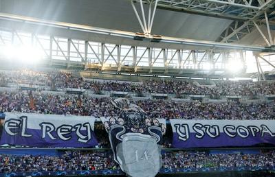 „Regele și cupa lui” » Scenografia spectaculoasă pregătită de suporterii lui Real Madrid la blockbuster-ul cu Manchester City