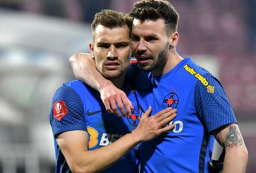 Darius Olaru, în stânga, e liderul echipei cu care FCSB caută primul titlu după opt ani / FOTO: Raed Krishan