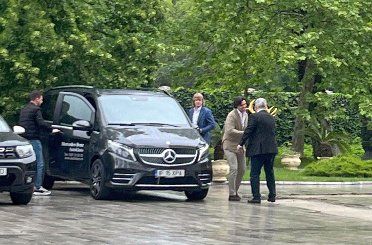 S-au încheiat negocierile de la Palat pentru Florinel Coman » Gigi Becali a ieșit triumfător: „Qatarezii să aleagă între aceste două propuneri! Îl am pe Florinel în preliminarii”