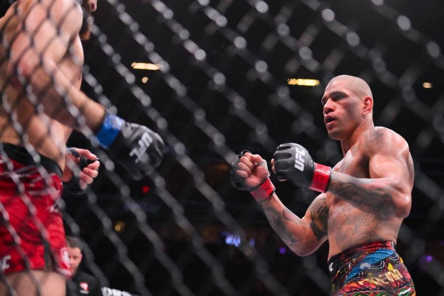 Alex Pereira, luptător UFC/Foto: Imago Images Alex Pereira și-a prelungit contractul cu UFC. Ce urmează pentru fostul campion din Glory
