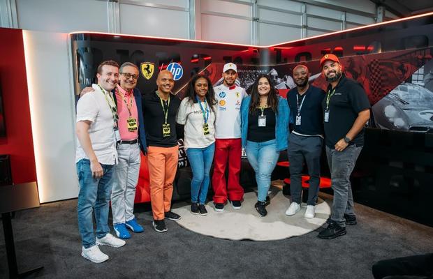 Fundația Lewis Hamilton Mission 44 și HP Inc. își unesc forțele pentru a promova competențele STEM și pentru a-i pregăti pe tineri pentru viitorul muncii