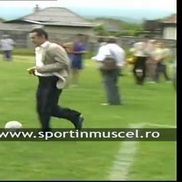 Gigi Becali a jucat fotbal pe stadionul din Stâlpeni, județul Argeș