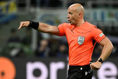 Szymon Marciniak, arbitrul polonez, a fost criticat de Barcelona pentru prestația din returul semifinalei Ligii Campionilor pierdute (3-4) cu Inter / Foto: Imago